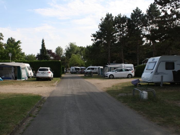 Camping le Jardin de Sully _ Emplacements