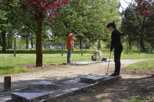 mini-golf-camping-sully-1. Crédit photo : le jardin de sully