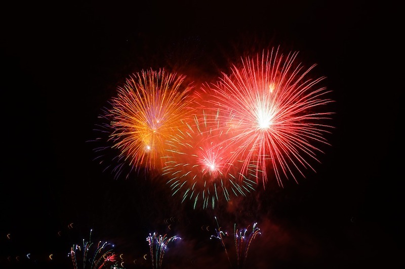 Feu d'artifice Dampierre en Burly. Crédit photo : PIXABAY
