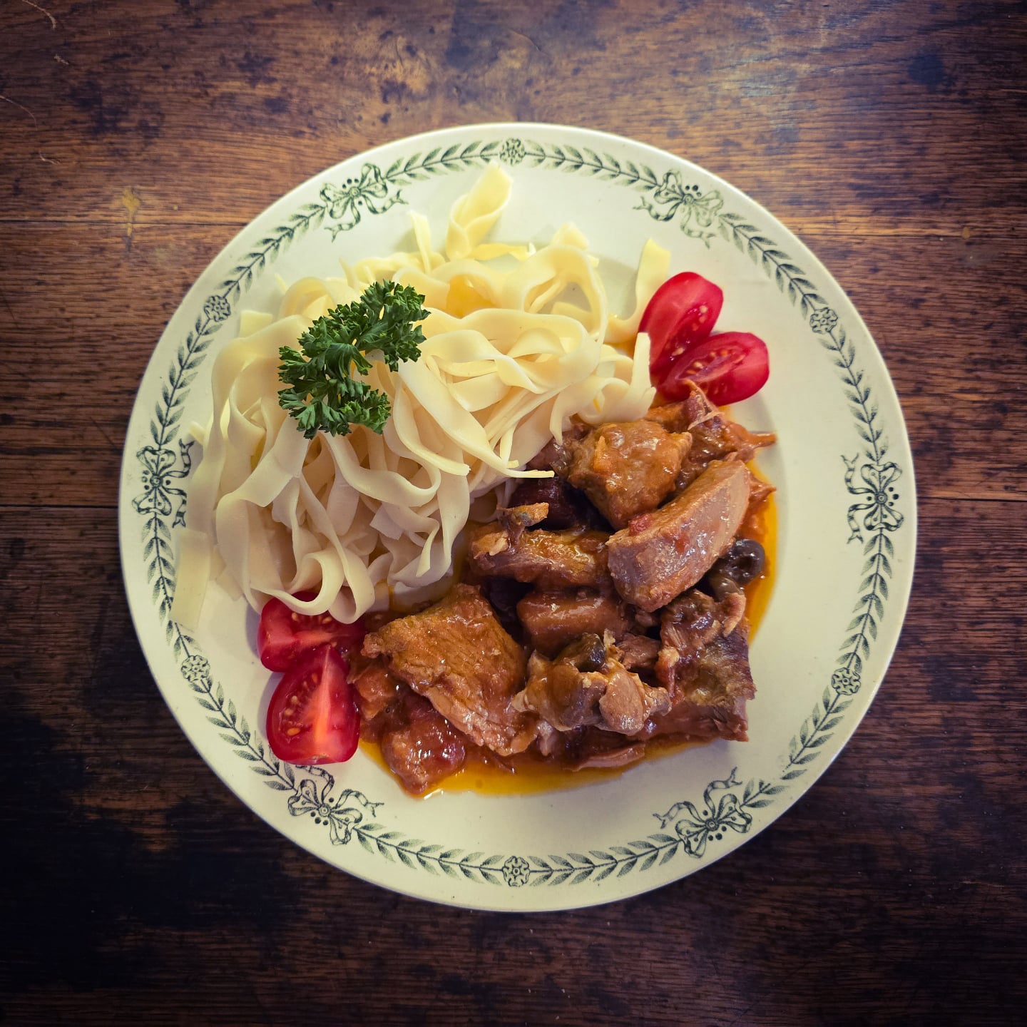 Repas. Crédit photo : Le P'tit Sully