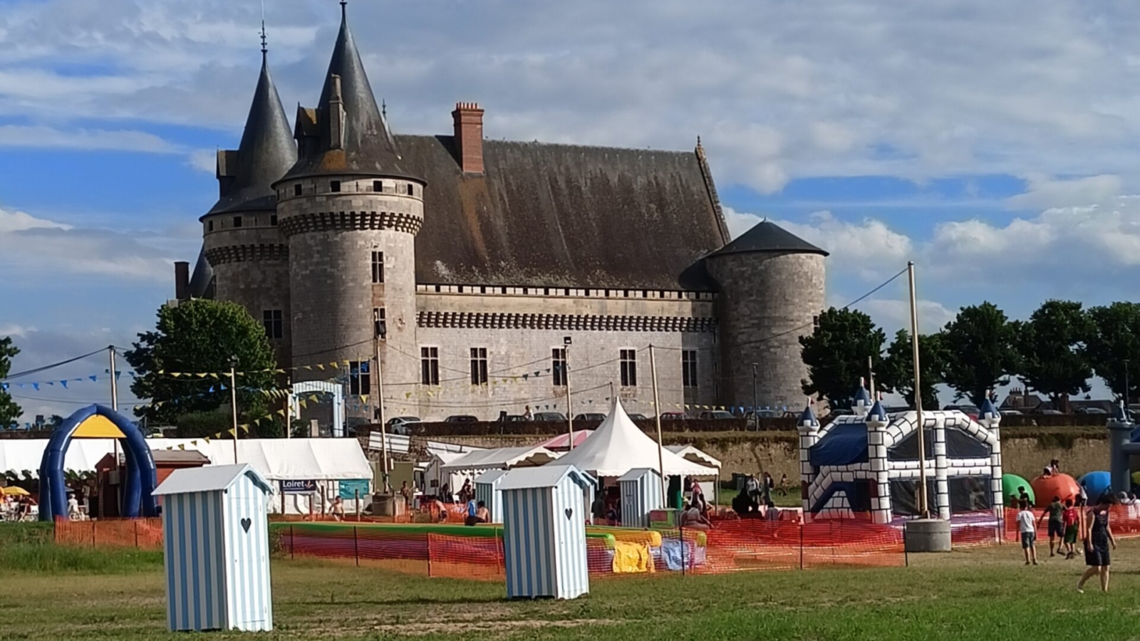 Vue avec château en fond