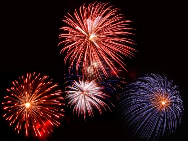 briam-cute-fireworks-5007820. Crédit photo : PIXABAY